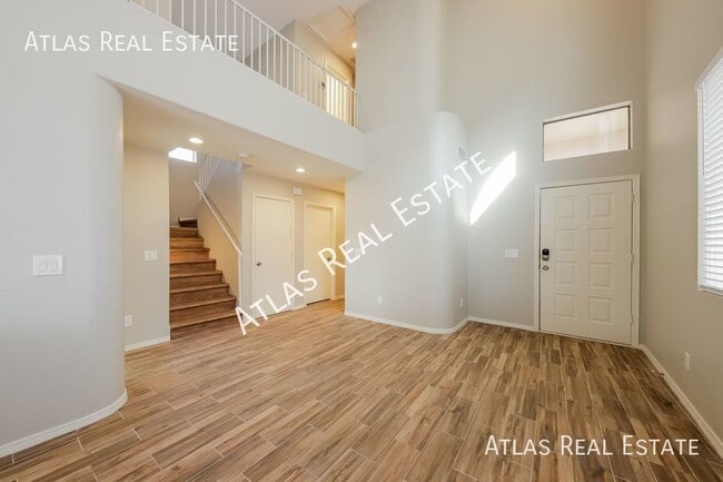 Building Photo - 4929 W Bluefield Ave