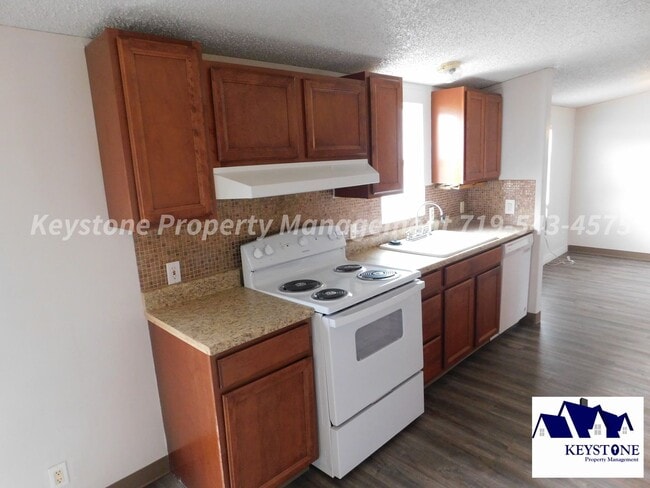 Building Photo - 710 S Walton Dr