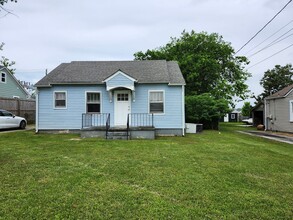 Building Photo - 1415 Wright St