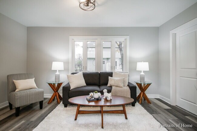 Foto del edificio - 844 Duane St