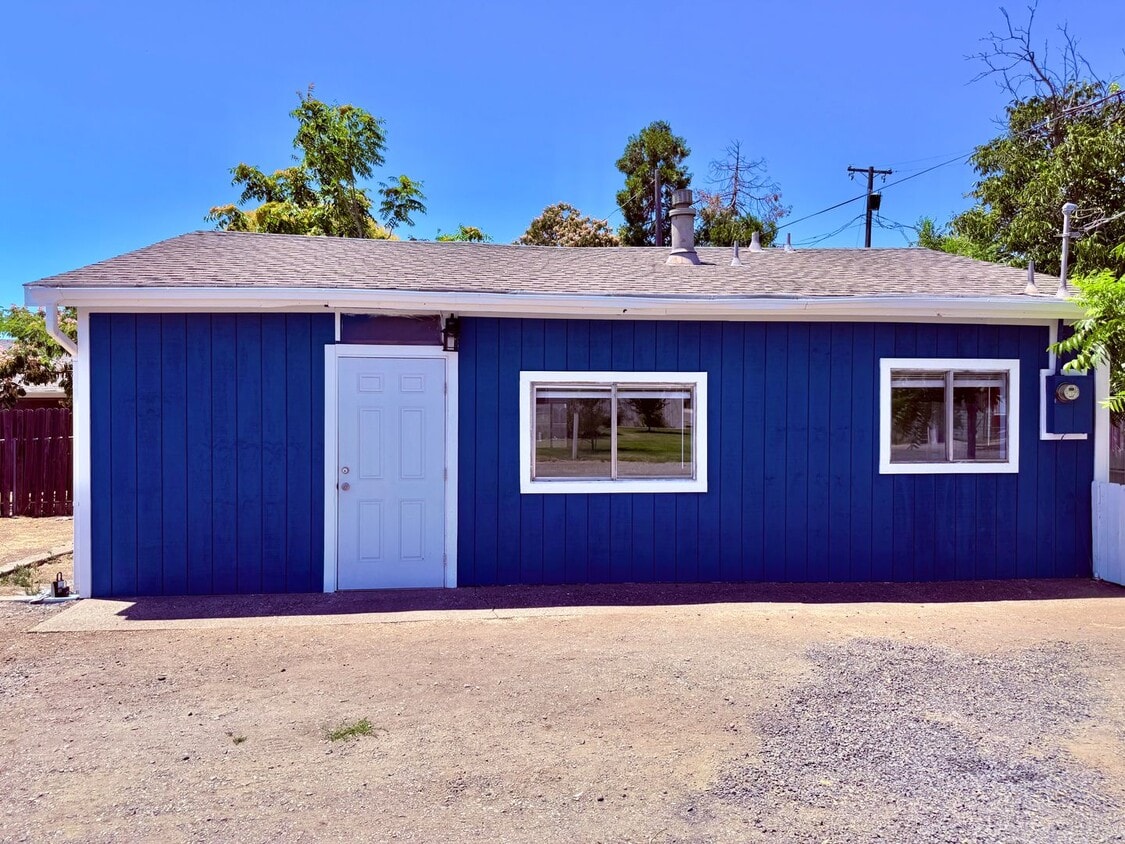 Primary Photo - Adorable two bedroom one bath home in Los ...