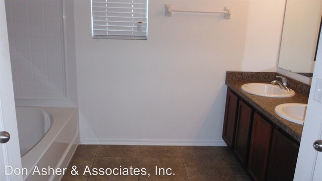 Foto del edificio - 3 br, 2.5 bath House - 1736 Buckeye Falls Way
