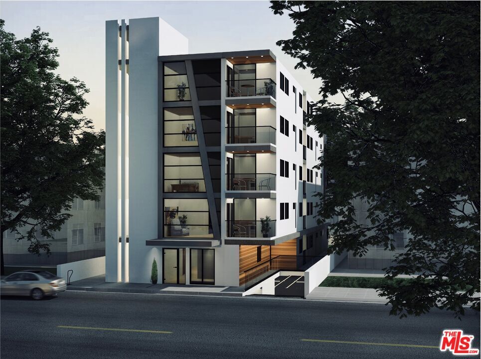 Primary Photo - 10918 Camarillo St