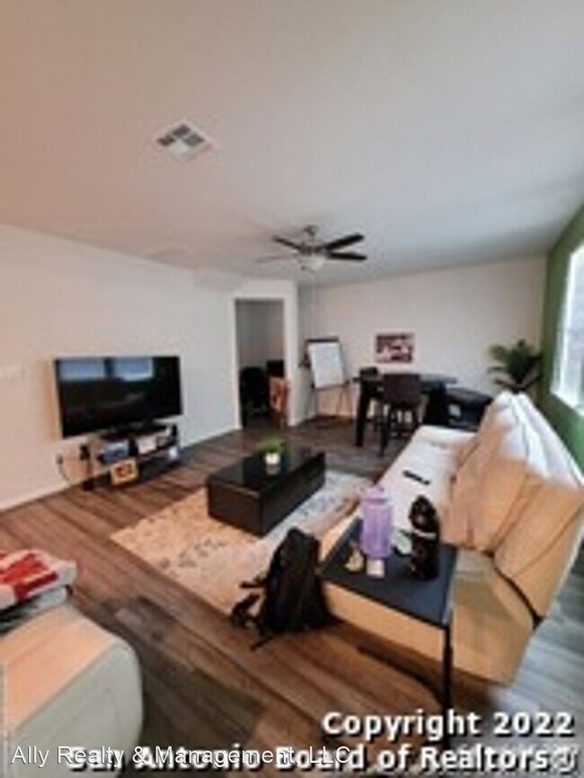 Building Photo - 4 br, 2.5 bath House - 4804 Night Herder
