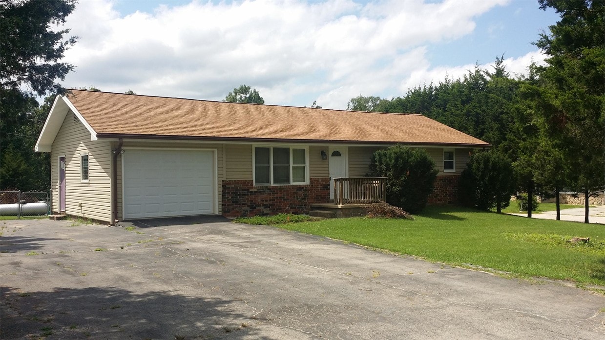 Primary Photo - 25605 Rocky Mount Ln