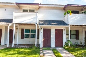 Building Photo - 209 Cedar St