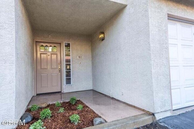 Foto del edificio - 2 br, 2.5 bath House - 5798 Oak Bank Trail...