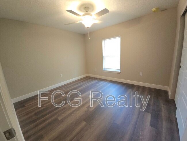Foto del edificio - 8183 N Dyke Way