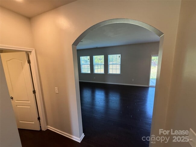 Foto del edificio - 15124 Evergreen House Dr