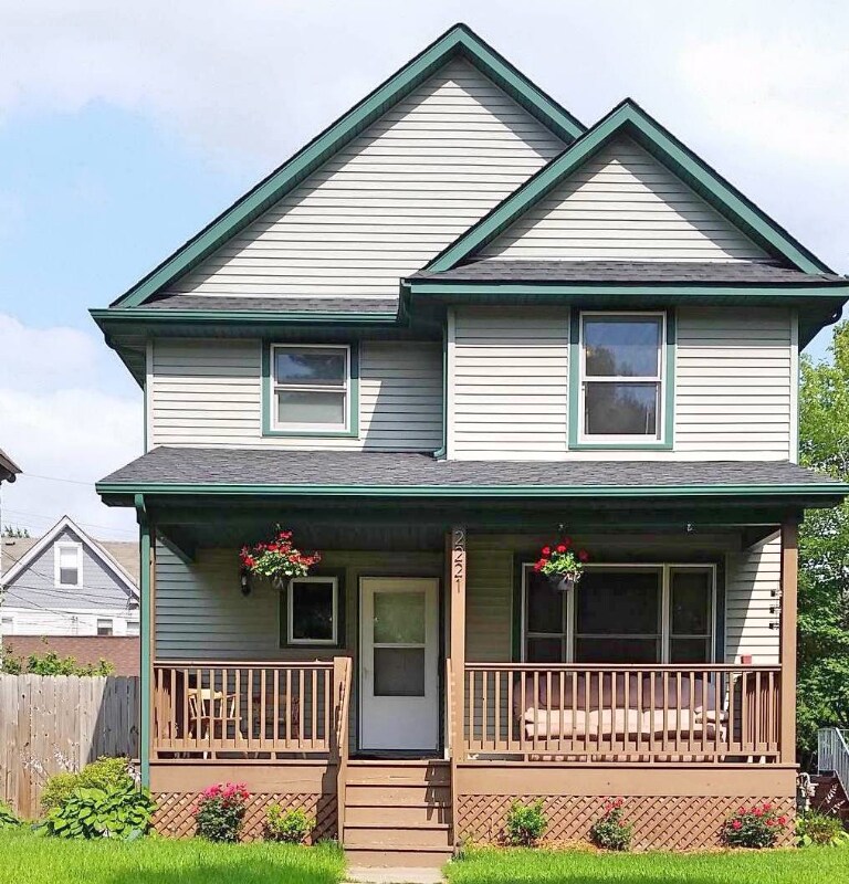 Primary Photo - 2221 Polk St NE