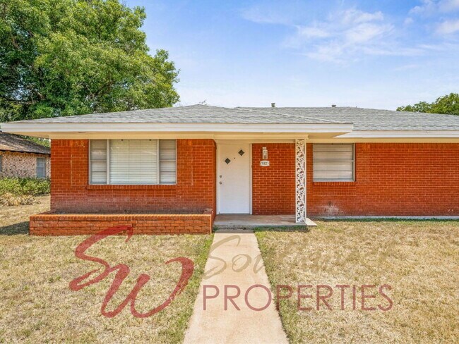 Foto del edificio - Immaculate, well maintained 3 bedroom 2 bath, great neighborhood!