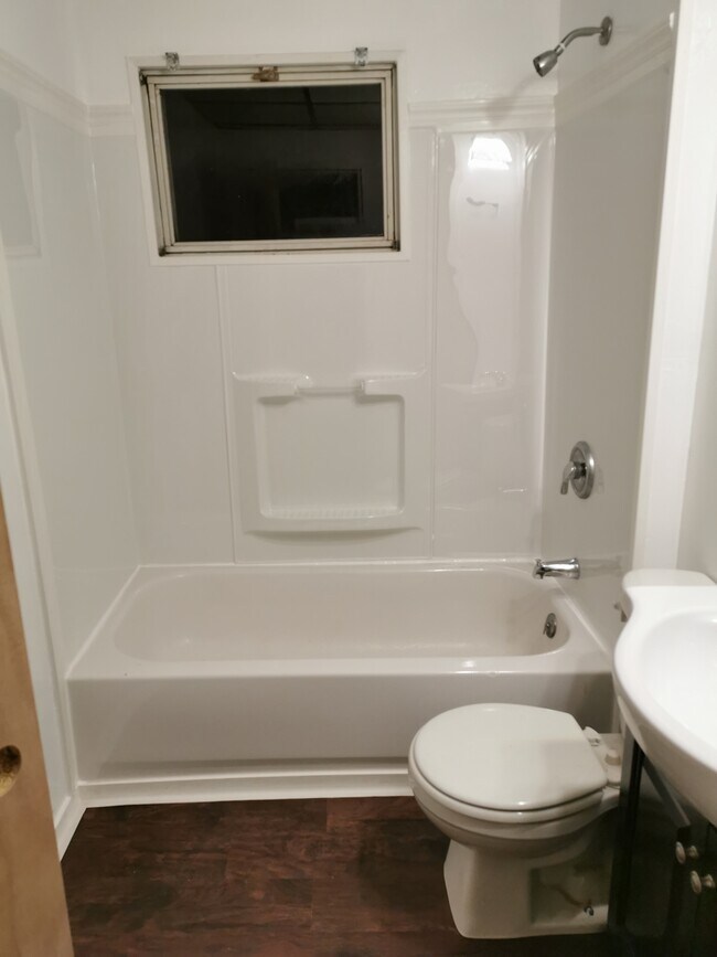 Foto del edificio - 1901 Seneca St