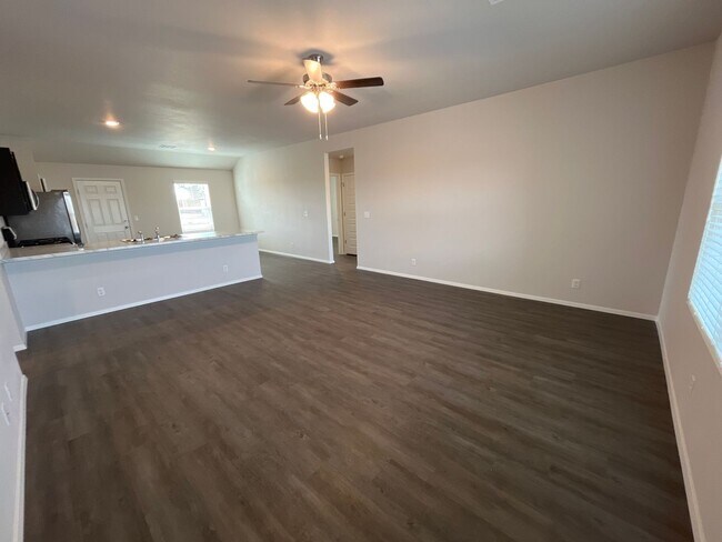Foto del edificio - 8410 E 163rd St S