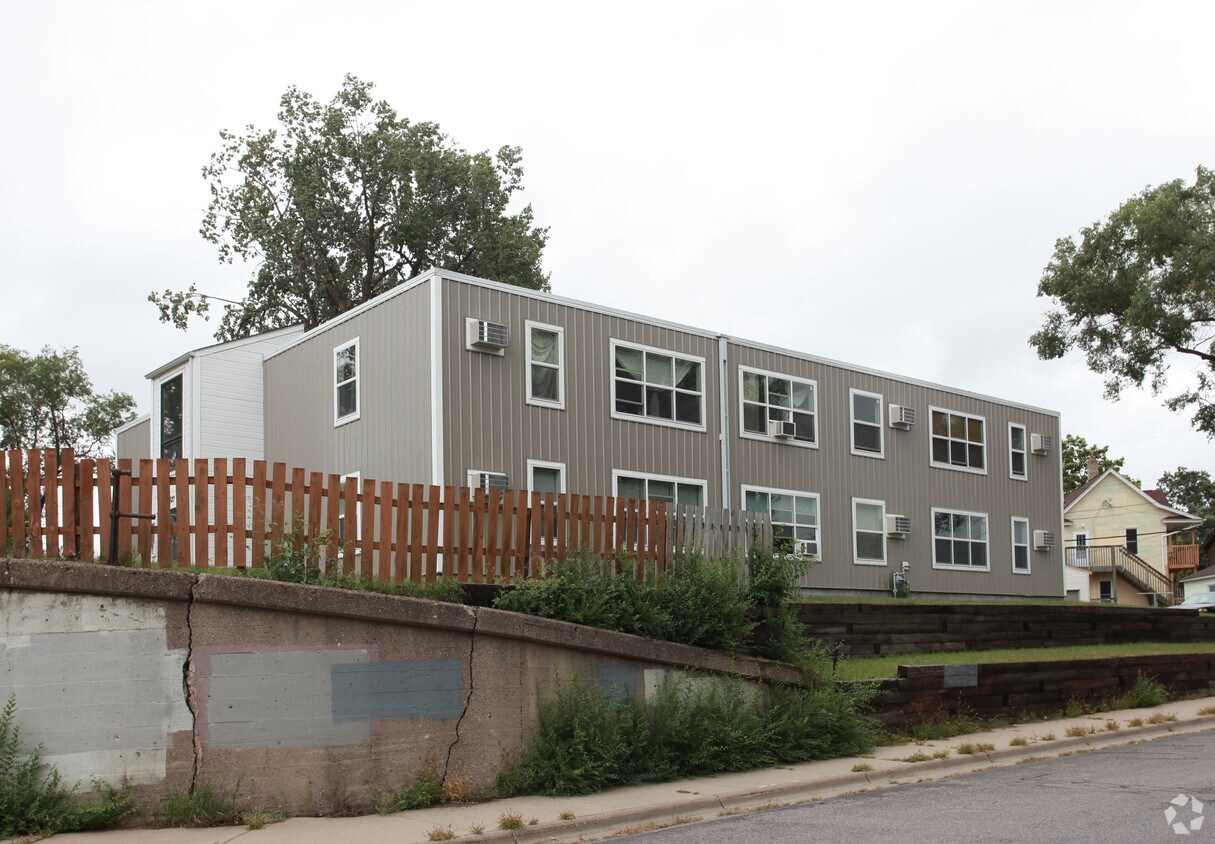 627 Polk St NE, Minneapolis, MN 55413 Apartments in Minneapolis, MN