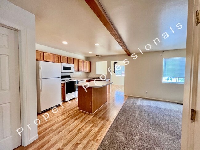 Building Photo - Townhouse in Silt for Rent