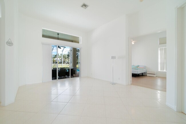 Foto del edificio - 15761 Cedar Grove Ln