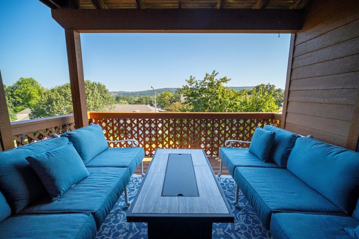 Foto principal - 206 Hampshire Dr