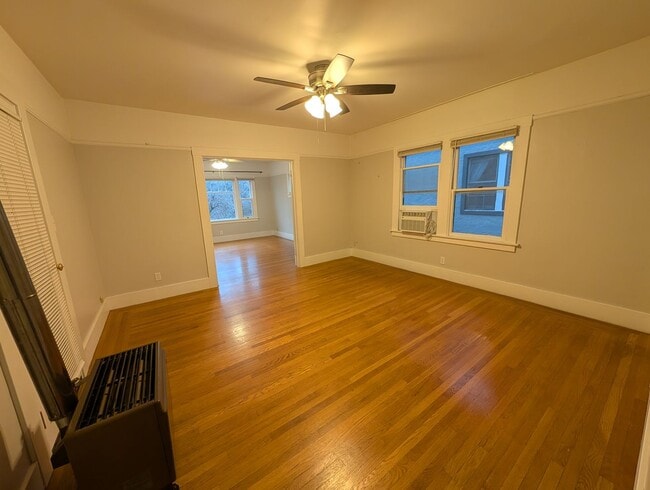 Photo - 92035th Apartment