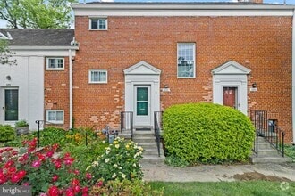 Building Photo - 3282 Martha Custis Dr
