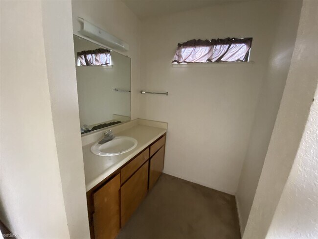 Building Photo - 3 br, 2 bath House - 848 Sherry Ct