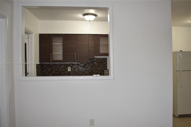 Foto del edificio - 16851 NE 21st Ave