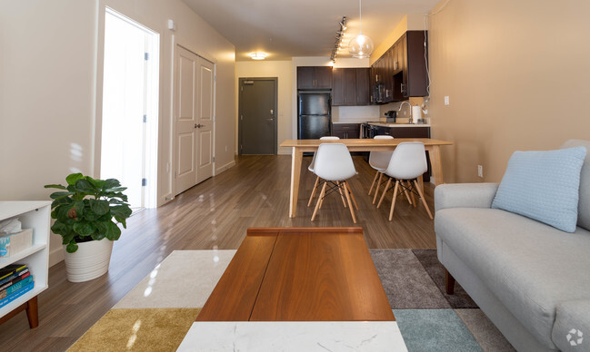 1HAB, 1BA - Atkinson - Remington Row