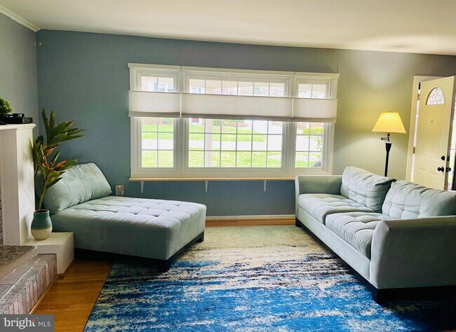 Foto del edificio - 2831 Sudberry Ln