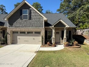 Building Photo - 300 Mashie Ct