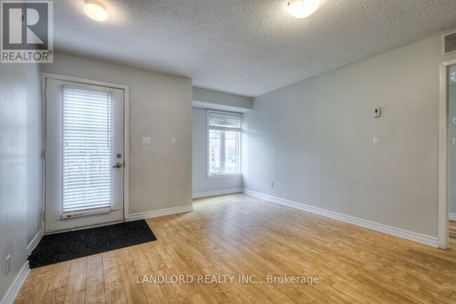 Building Photo - 21-1221 Pirandello St