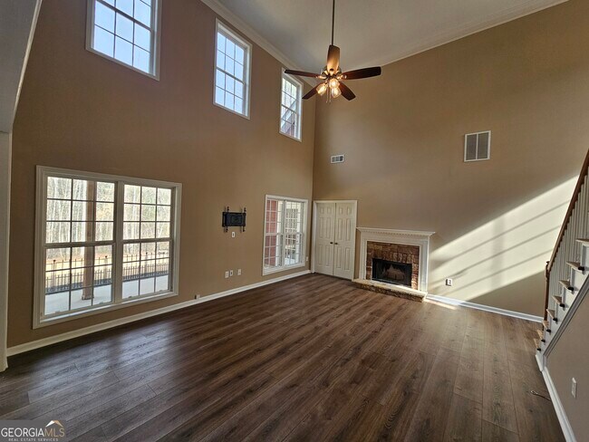 Foto del edificio - 31 Ridgeview Dr