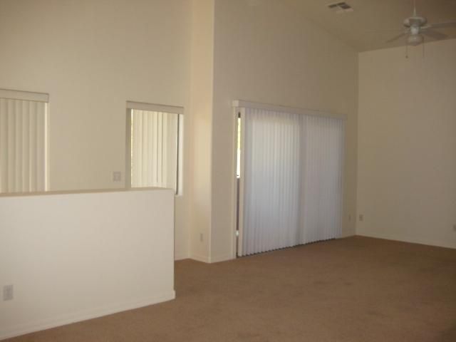 Building Photo - 1406 W Emerald Ave