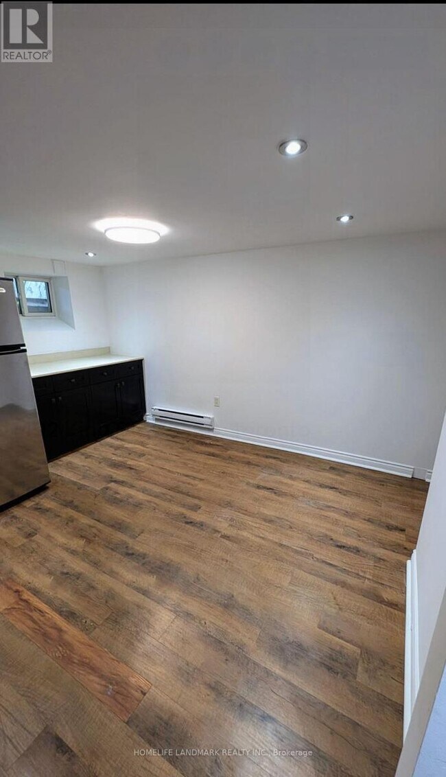 Photo du bâtiment - 1492 King St W