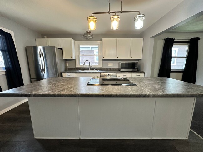 Foto del edificio - Two Bedroom House in Battle Creek