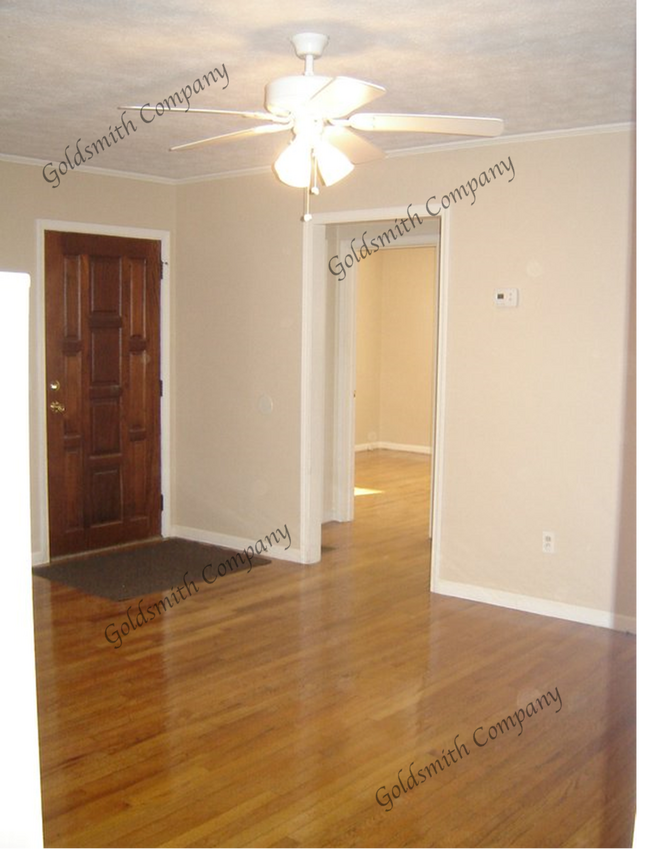 Building Photo - 108 Anglewood Drive
