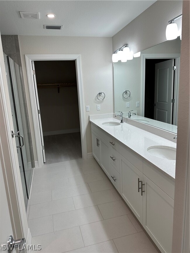 Building Photo - 214 Indies Dr E