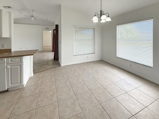 Foto del edificio - 203 NW 24th Terrace