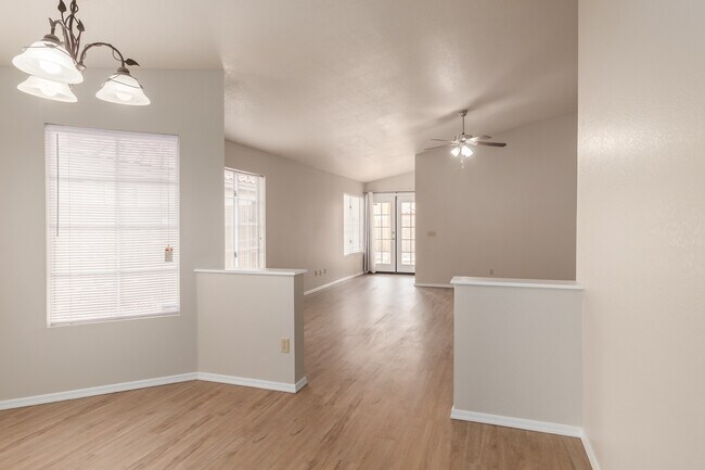 Building Photo - 1561 W Orchid Ln