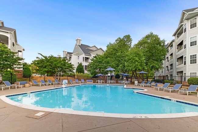 Our community features a resort-style swimming pool - Windsor Kingstowne