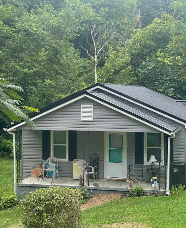 Building Photo - 324 Old Beidleman Rd