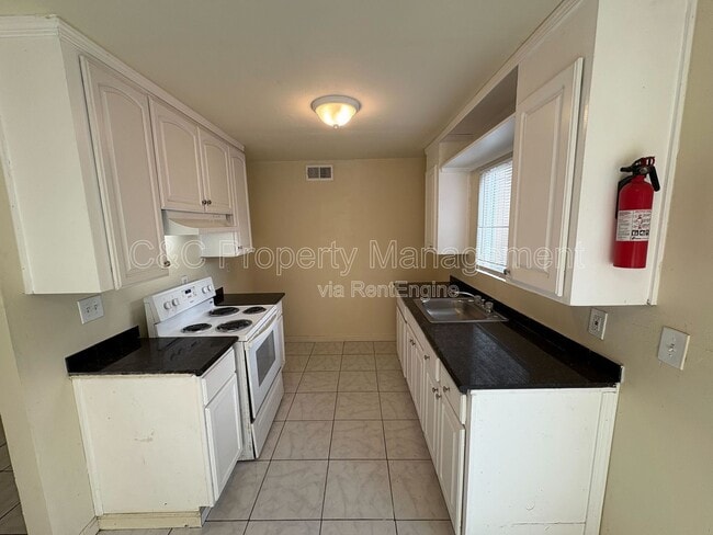 Foto del edificio - 6294 Porterfield Ct