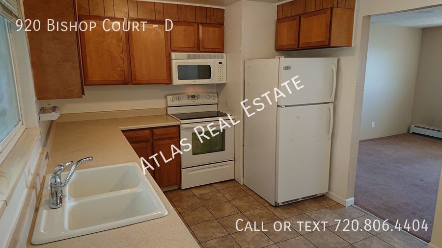 Primary Photo - Rare 3 Bedroom Apartment Near Downtown Cas...