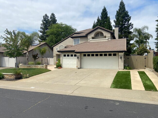 Foto del edificio - Pristine 4 Bedroom, 3 Bath in South Lexington