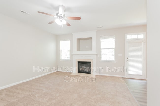 Building Photo - 10408 Carver Falls Rd