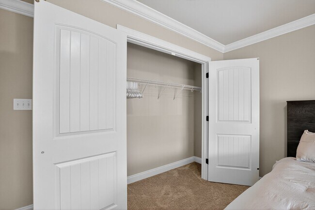 Foto del edificio - 7986 Benjamin Stoddert Ct