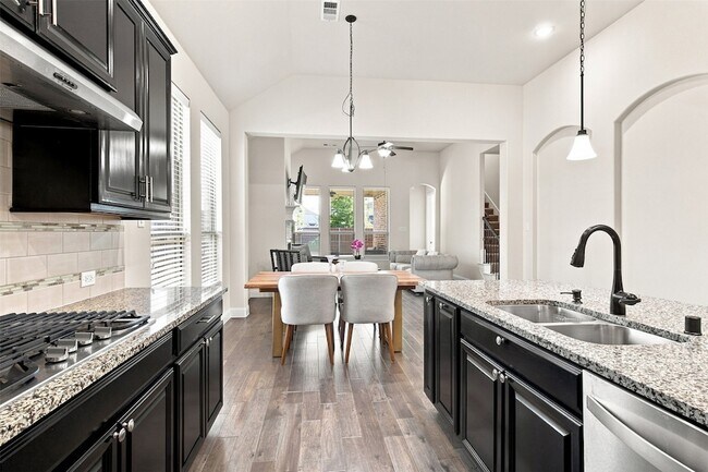 Foto del edificio - 118 Lavender Ln