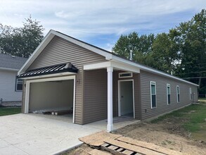 Building Photo - 721 Charlotte Ave