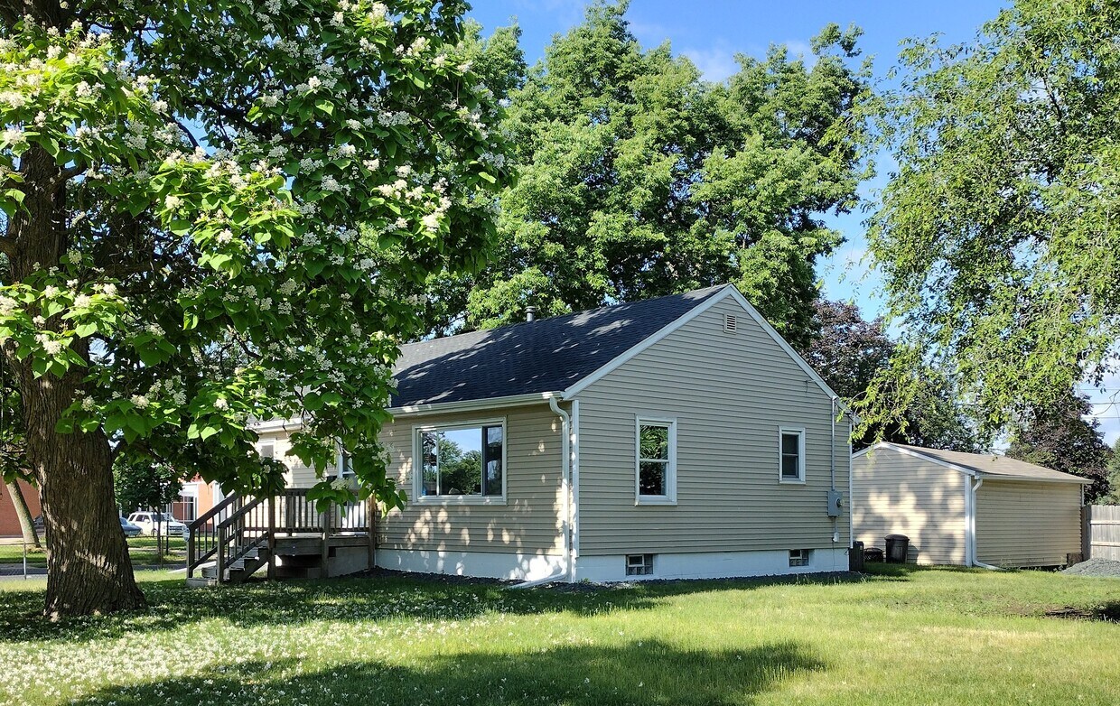 5101 N Irving Ave, Minneapolis, MN 55430 House Rental in Minneapolis