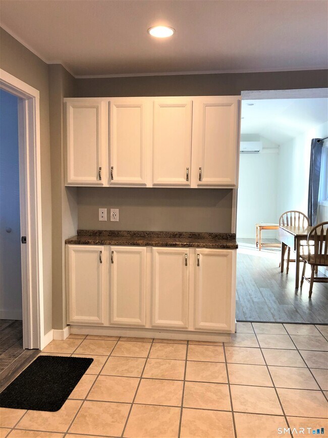 Foto del edificio - 63 Cottage Rd