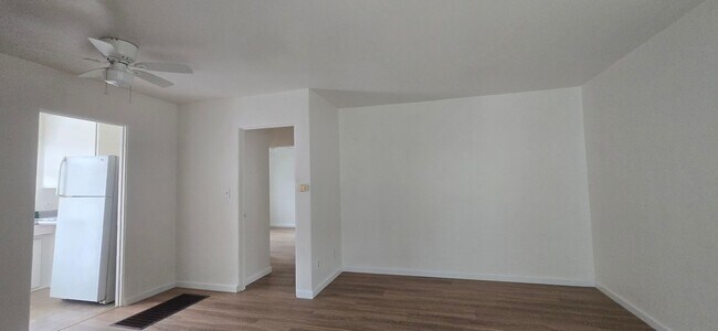 Foto del edificio - 1533 Chalcedony St