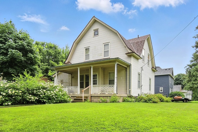 Beautiful yard with space to play and relax - 203 E McKinley St